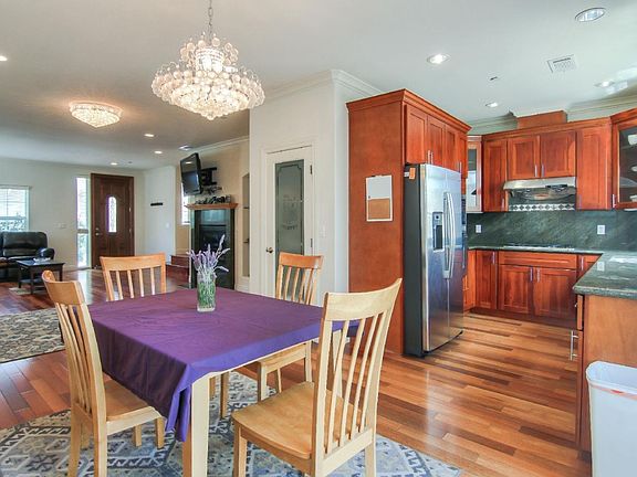 3rd image of 1515 Duckett Ct
