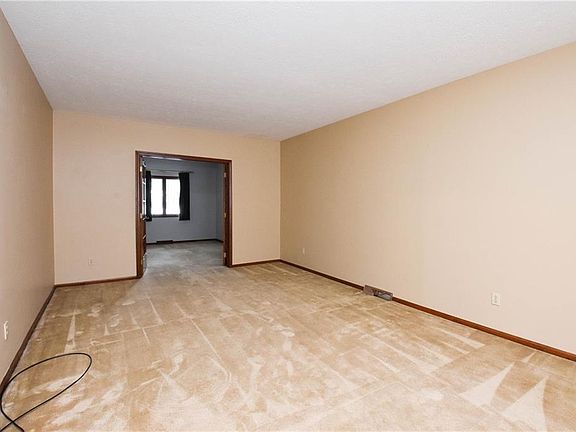 5th image of 28505 Southbridge Cir
