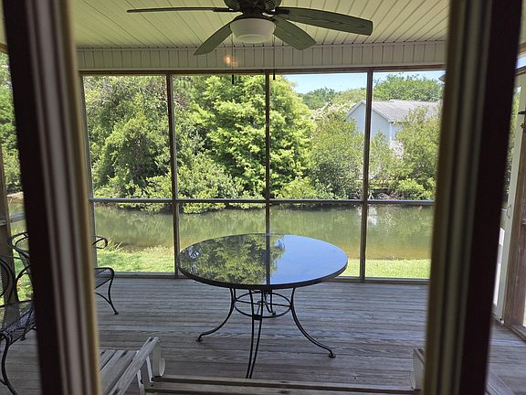 5th image of 1083 Wayfarer Ln