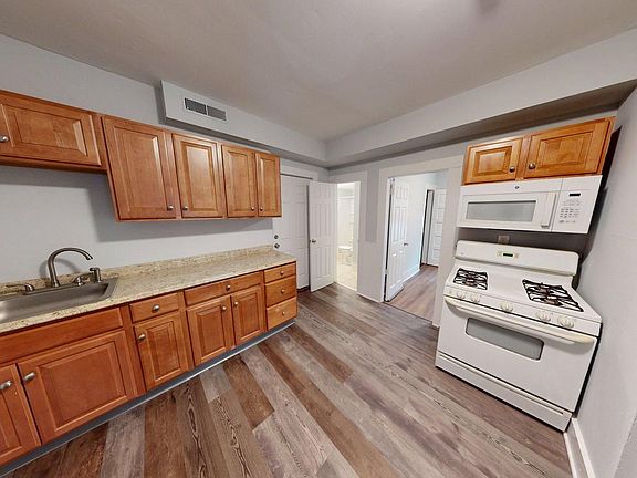 5th image of 209-219 Howe Ave #3L
