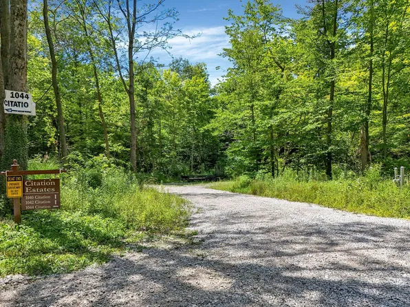 1040 Citation Dr, Pataskala, OH 43062
