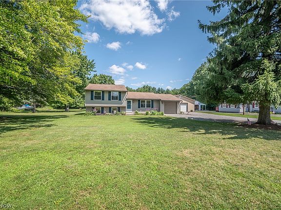 2nd image of 6142 Fairview Rd