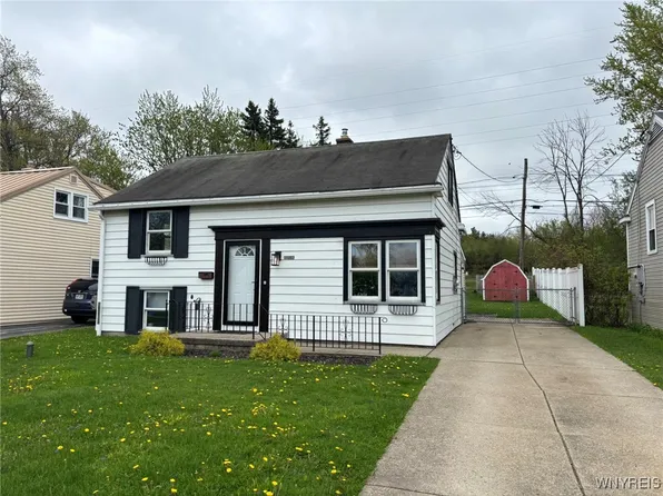 5003 Morgan Pkwy, Hamburg, NY 14075