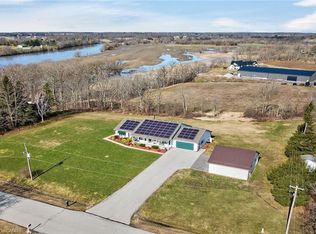 2 Foxlow Cres, Haldimand County, ON N0A 1E0