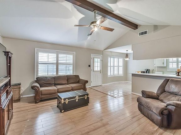4th image of 10818 Sagemeadow Ln