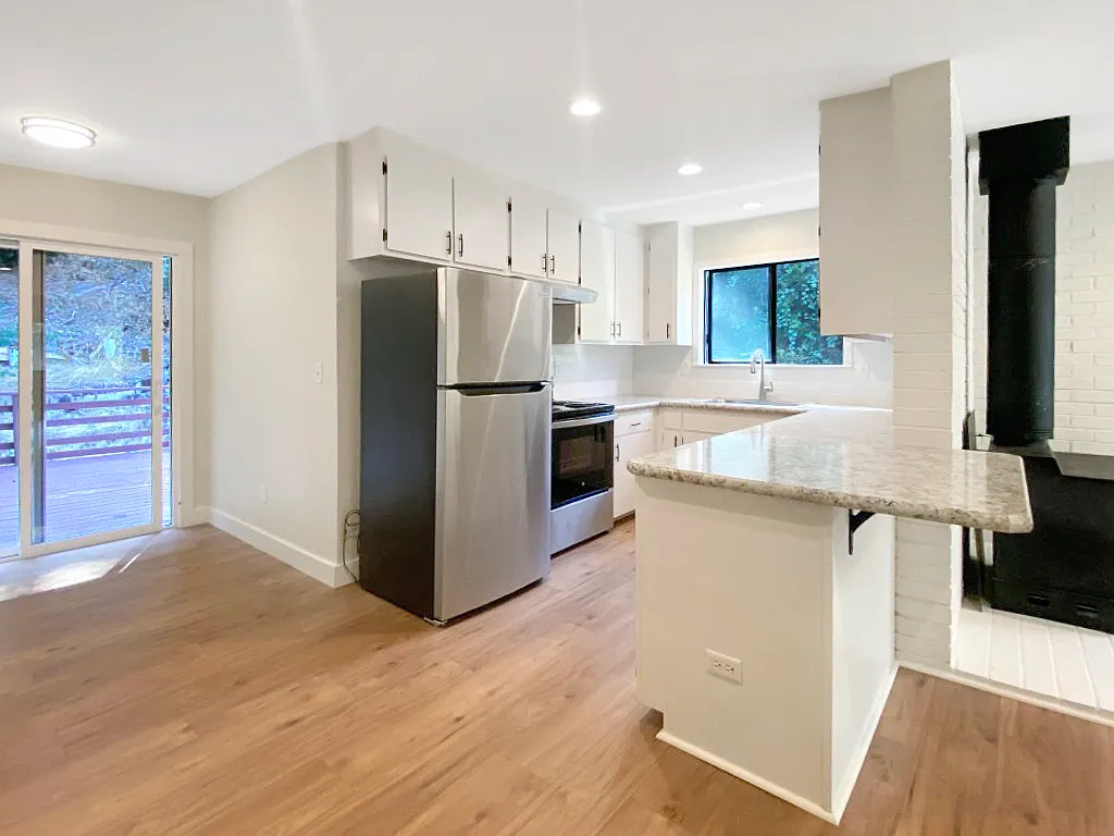 6126 Butterfly Ave — Photo 4