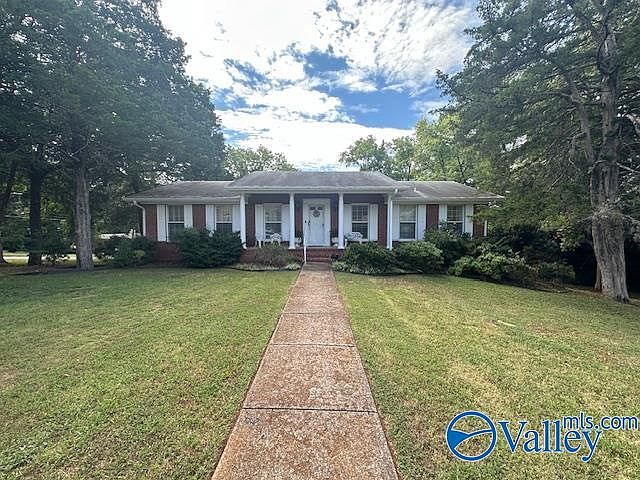 1st image of 4019 Killarney Dr NW