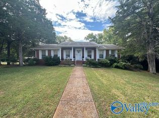4019 Killarney Dr NW, Huntsville, AL 35816