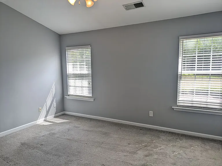 18474 Streamline Ct — Photo 14