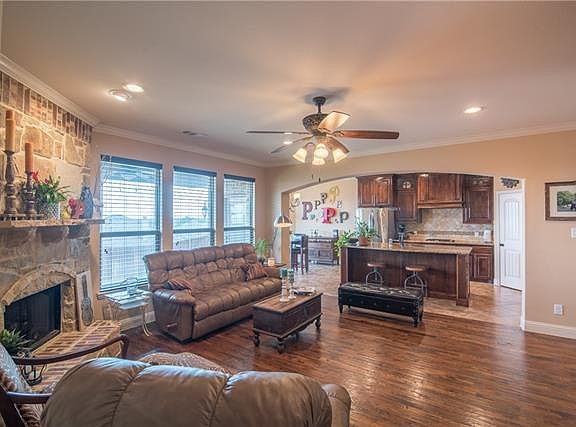 4th image of 10970 Castle Oak Ln