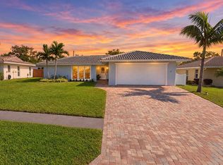 10469 Imperial Point Dr E, Largo, FL 33774
