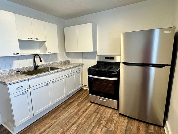 5th image of 513 Bissell St NE APT 2