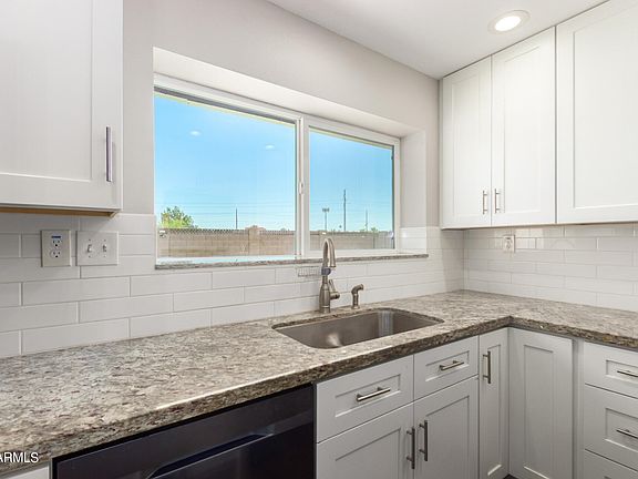 5th image of 4411 W MERCER Lane