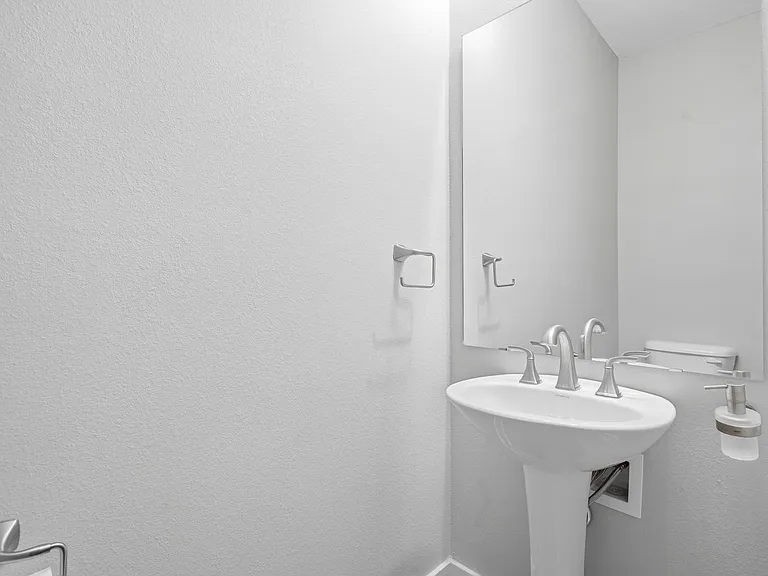 6609 Desert Willow Trl — Photo 18