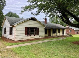 192 Shoals Rd, Pinnacle, NC 27043