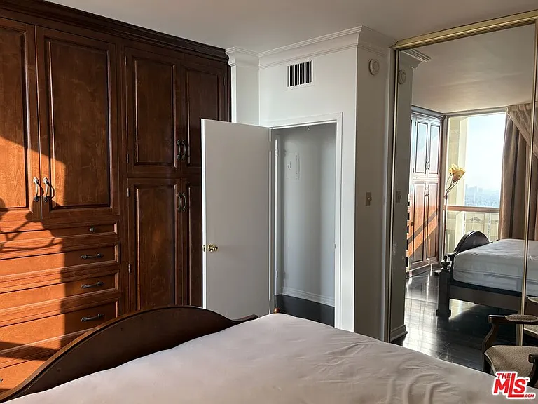 4411 Los Feliz Blvd #1205 — Photo 17