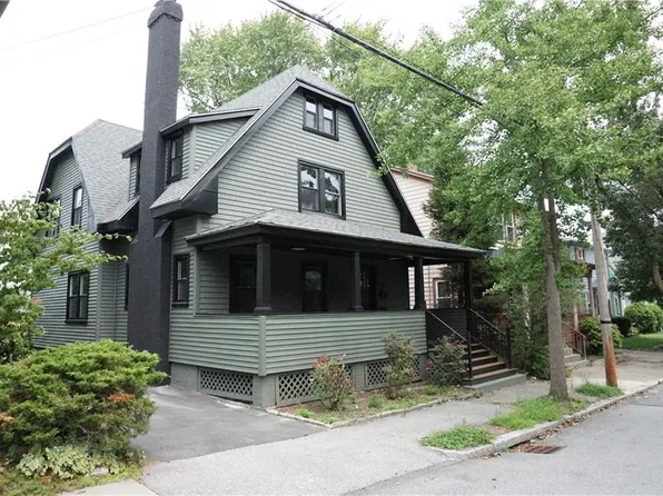 118 11th St, Providence, RI 02906