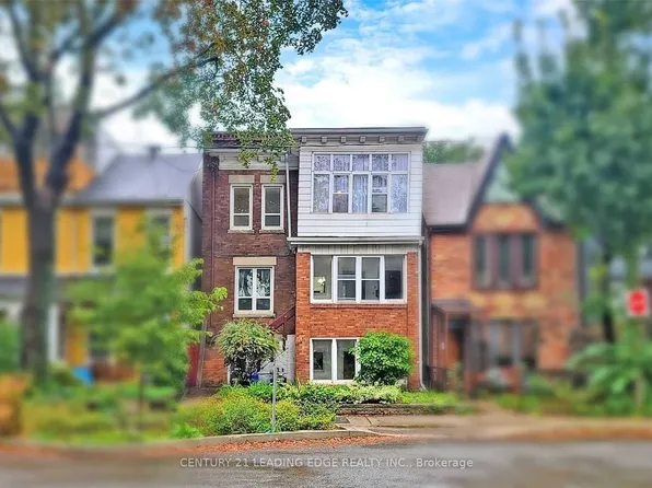 233 Borden St, Toronto, ON M5S 2N5