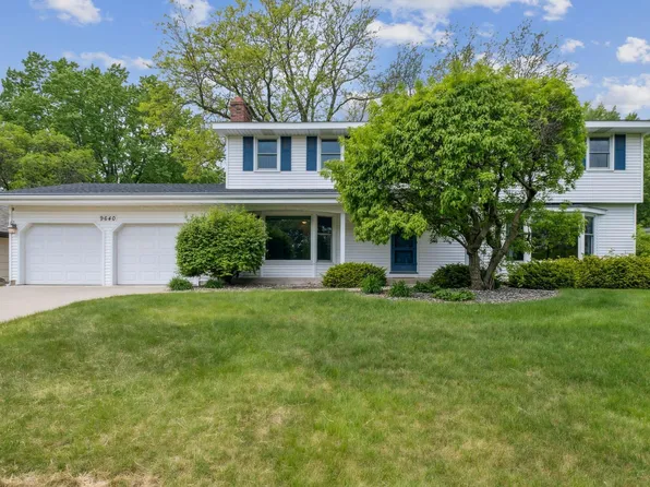 9640 Oxborough Rd, Bloomington, MN 55437