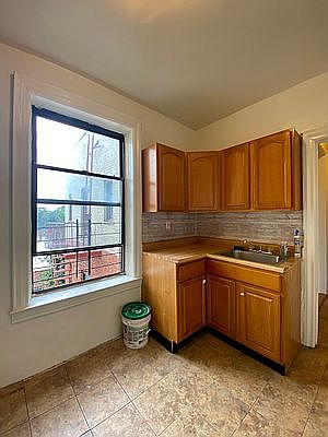 2nd image of 785 E 4th St #D6