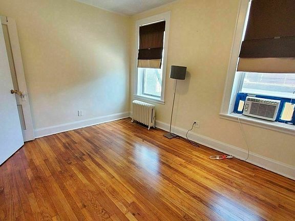 4th image of 21-67 27th St #Cc2