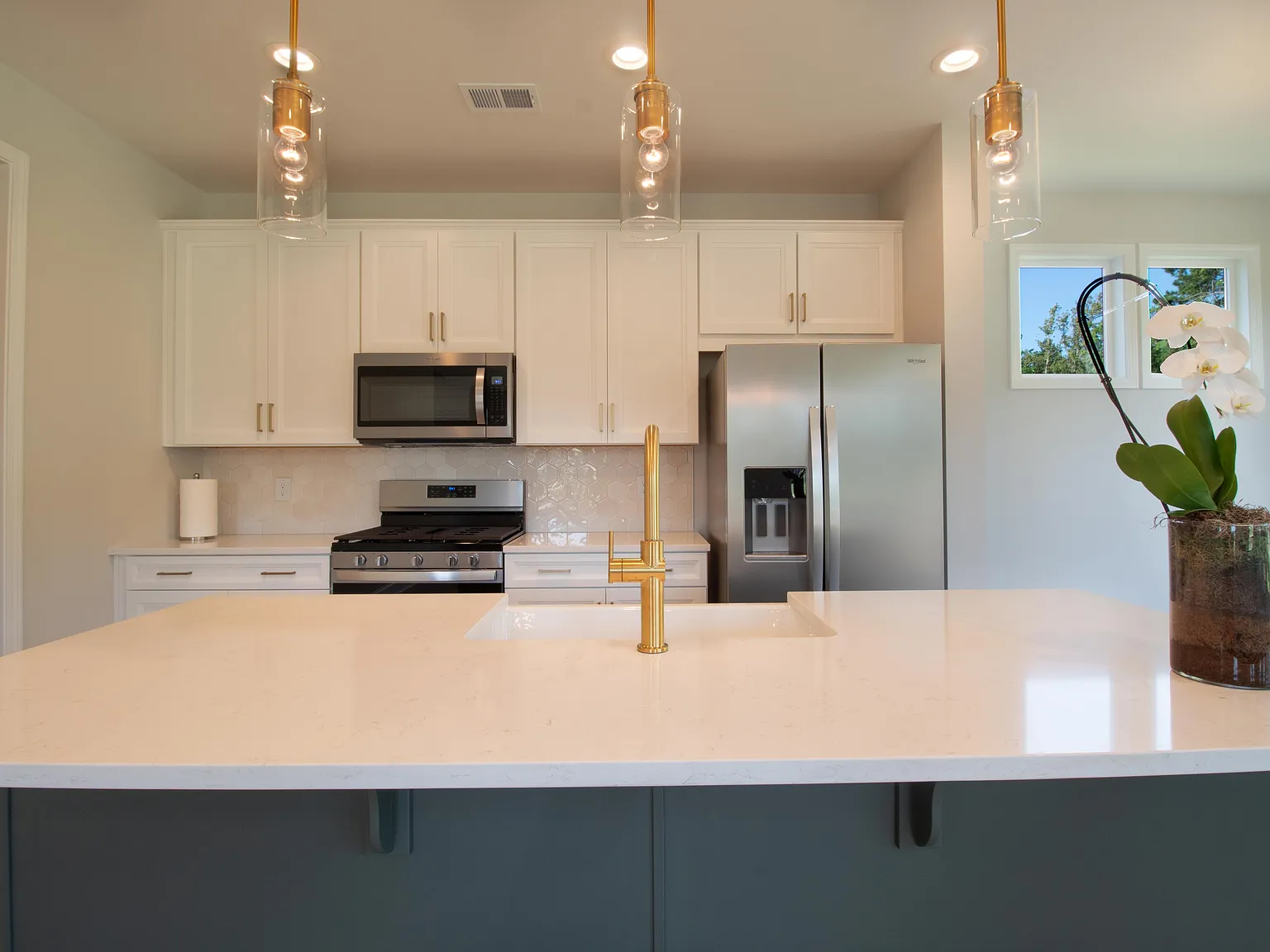 3 bed, 1801 sqft, $3,000 — Photo 3