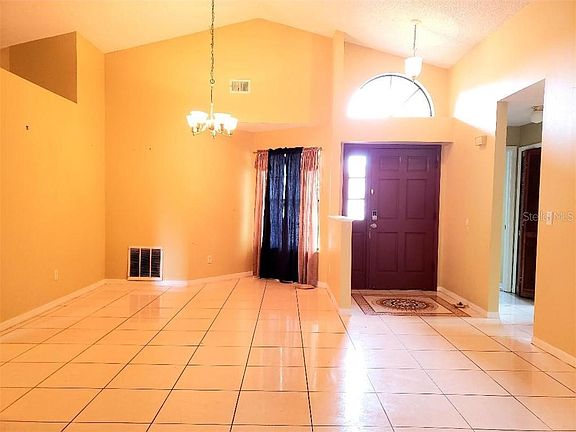 4th image of 104 River Chase Dr