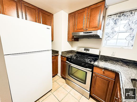 5th image of 91-12 175th St #7