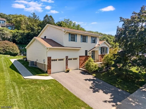85 Tremont Ter, Wanaque Boro, NJ 07465
