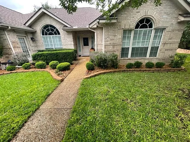 4 bed, 2646 sqft, $3,050 — Photo 1
