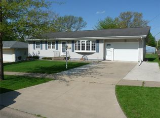 2416 Haven Ct SW, Cedar Rapids, IA 52404