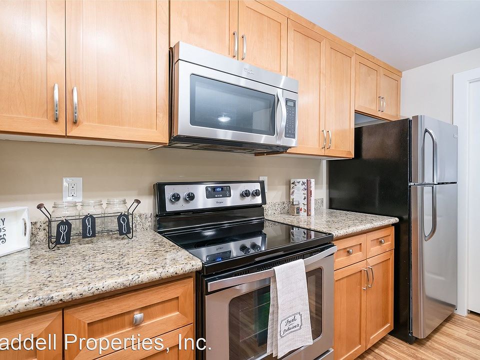 1st image of 421 Kirkland Ave #402