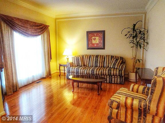 3rd image of 1338 S Dahlia Ct