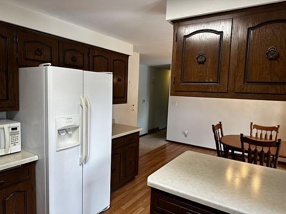 4th image of 4625 Laurie Ln