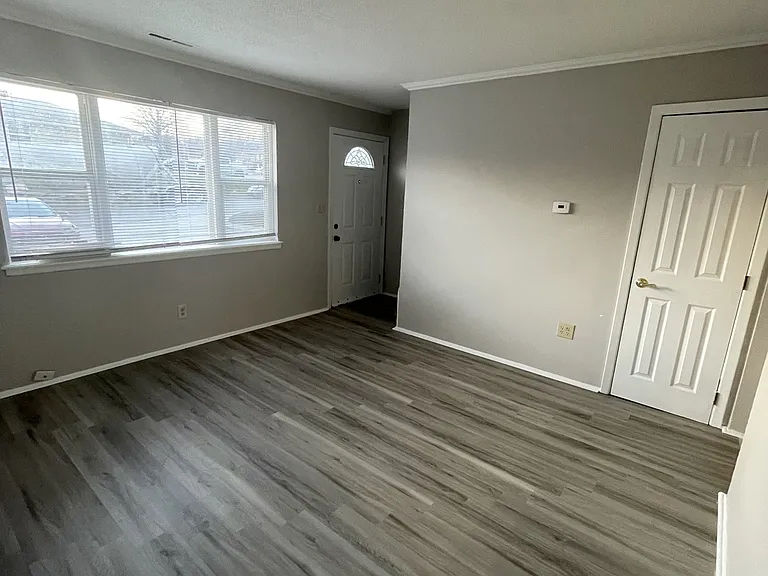 717 S Prairie St #3 — Photo 4