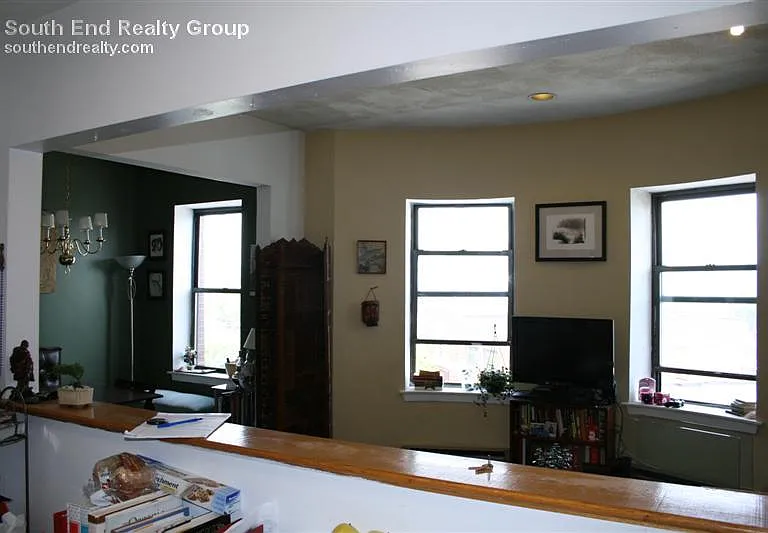 483 E Broadway #6 — Photo 22