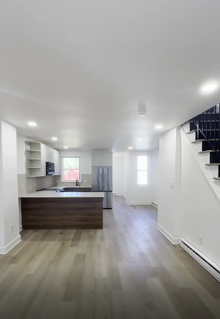 5041 N Franklin St. — Photo 2