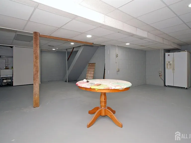 1 Wellington Ct — Photo 20