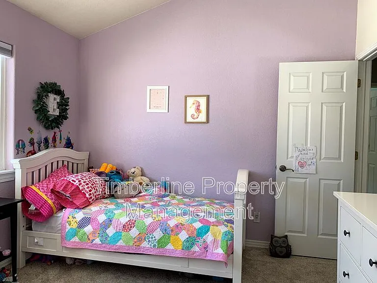 2335 Amberwood Ln — Photo 15