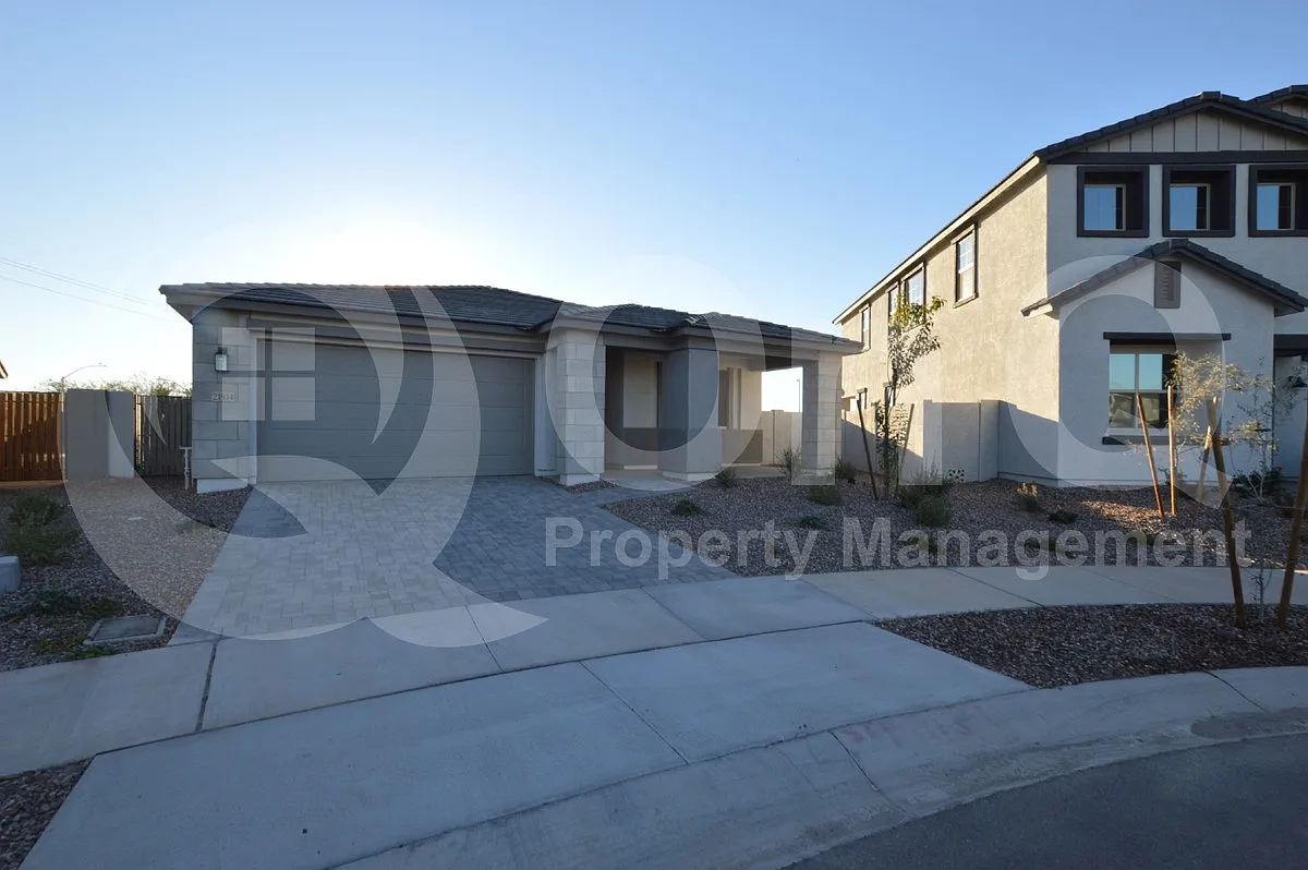 4 bed, 3.0 bath, 2269 sqft, $2,795 — Photo 2