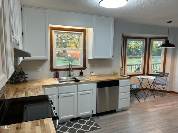 810 Shadow Lake Dr, Willow Spring, NC 27592