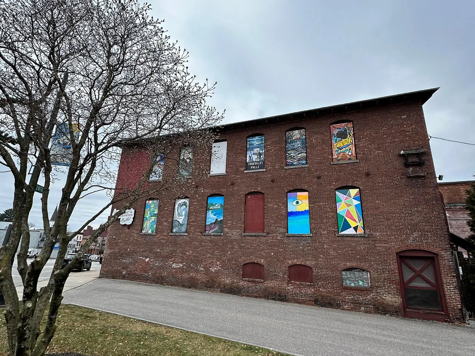 E Bow St, Franklin — Photo 1