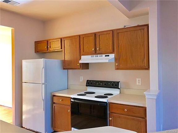 3rd image of 2911 Stone Meadow Ct Unit 2911