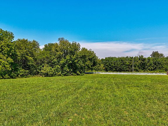 4th image of 11900 W Farm Road 144