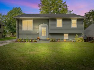 1427 Cinnamon Rd, Fort Wayne, IN 46825