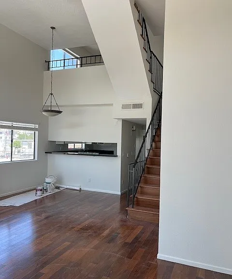 1819 Greenfield Ave #305 — Photo 1