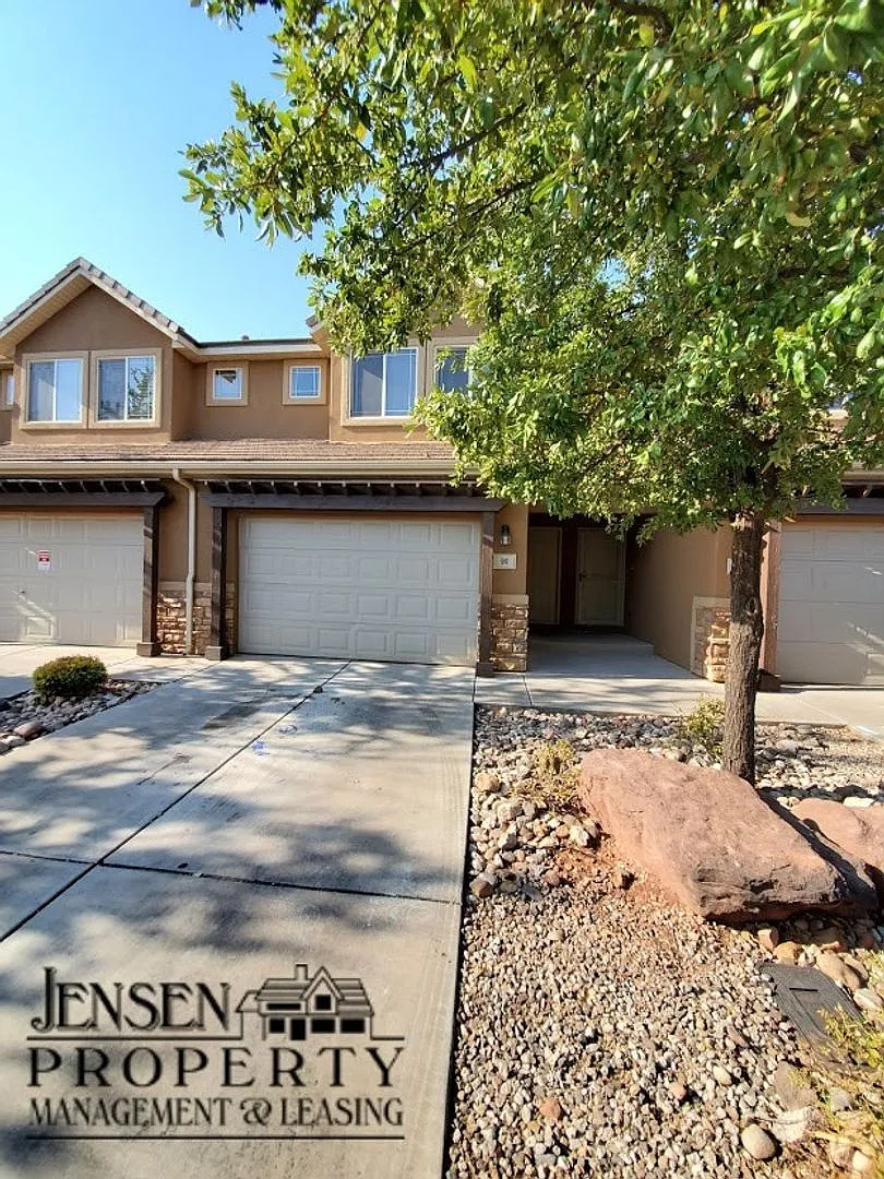4 Bedroom Town Home in Washington — Photo 4