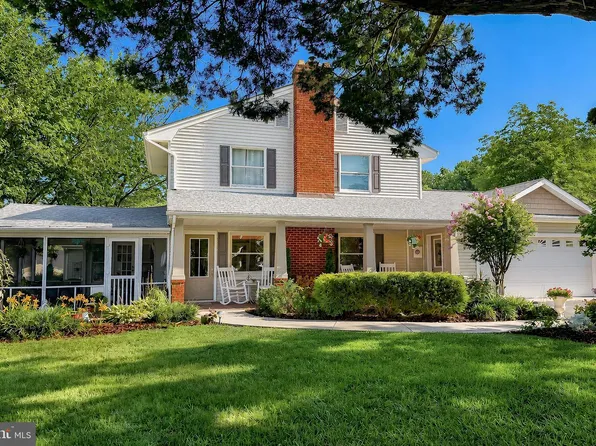 24510 Half Pone Point Rd, Hollywood, MD 20636