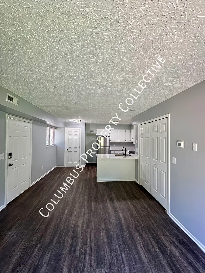 Freshly Renovated Townhome with Modern Touches Must See! — Photo 3