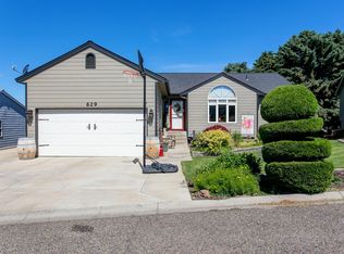 629 Westwind Dr, Zillah, WA